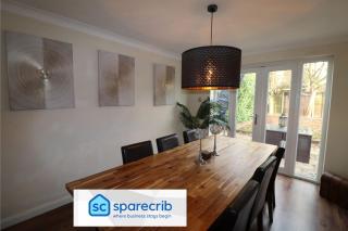 Binfield - Spacious Luxurious Four Bedroom House - Bracknell - 0