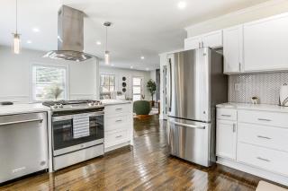 4 Mi to Aquarium and Arenas Modern Atlanta Home - 4