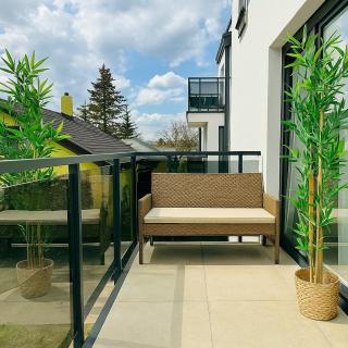 New Apartment with Balcony - Free Parking - Wenen - 0