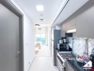 Your Fav Studio Getaway l Pool, Gym & Parking! - 9