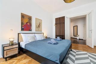Central & Spacious 2 BR Apartment - 0