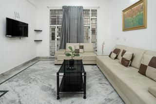 Aishwarya Apartment - Bangalore - 1
