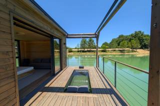 Lodge on the water in Dordogne - - 0