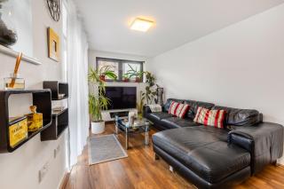 Lovely 2BR Flat with Balcony in Zone 2 - 8