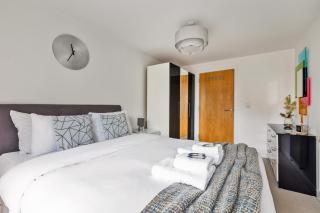 Lovely 2BR Flat with Balcony in Zone 2 - 4