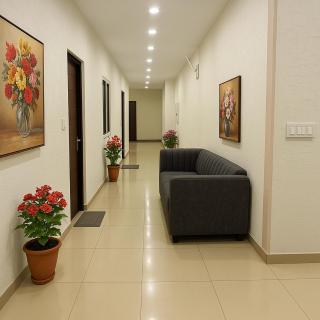 Hotel Rising Ayodhya by IQ Hotels - Comfortable Stay Near Ram Mandir - Ayodhya - 6