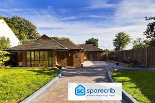 Private Five Bedroom Bungalow in Chertsey - Chertsey - 9