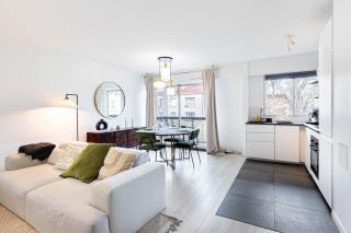 GuestReady - Chic Retreat with Balcony for 2 - 9