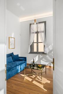 Handakos Luxury Suite by Hospi - 6