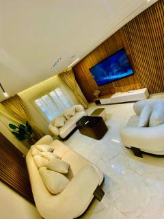 Luxury 3 bedroom apartment - 0