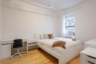 Spacious 4BR1B Chic Retreat in the Plateau - 1