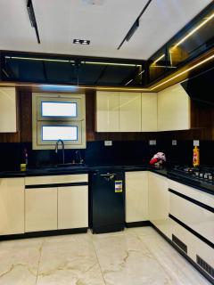 Luxury 3 bedroom apartment - 6