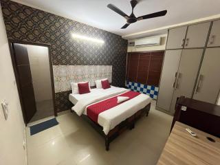 Apollo Guest House - 1