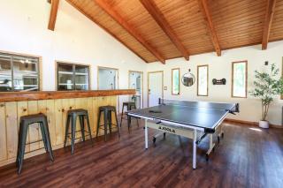Wilderness West Resort Cabin 4 - 9