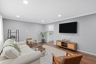 Cozy Home, 17 min from NYC, 2 Parking Spaces - 0