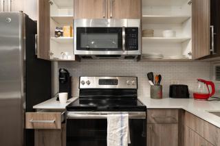 Flexhome Medical District 1BR with Pool and Gym - CHI30 - 1