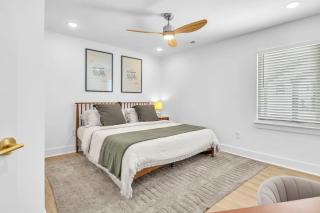 Modern 4BR Steps to Shore - 9
