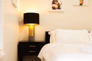 King Comfort - Bright and Modern 1BR Stay in Dunlap - 8