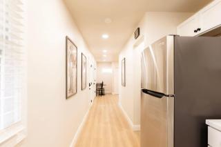King Comfort - Bright and Modern 1BR Stay in Dunlap - 6