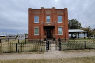 Converted Historic Jailhouse - Memphis - 9