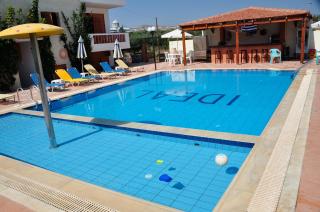 Ideal Hotel - 1