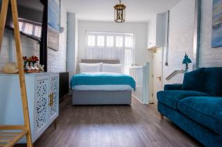 Bijou Retreat 2 mins from Beach - - 0