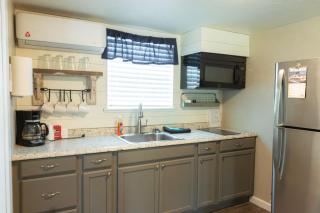 Near Lake Texoma Quad-plex Kitchenette - 27 - Mead - 2