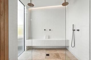 Views and Charm in West Hobart - - 6