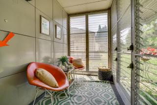 Lustron of the Lakes Retro MCM Gem in Tangletown - 8