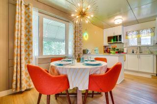 Lustron of the Lakes Retro MCM Gem in Tangletown - 5