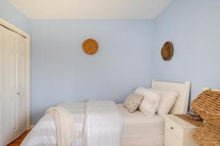 Light & spacious coastal haven - Saunderstown - 1