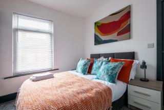 Prime Location! 3-Bedroom House Near Anfield & Goodison Park - Liverpool - 2