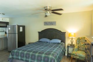 Near Lake Texoma Quad-plex Kitchenette - 29 - Mead - 0