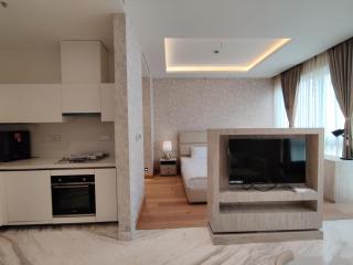 5 Star Lavish Flat in Leela Residence - 7