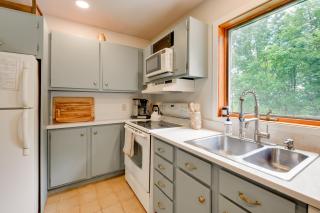 Ski-InandSki-Out Sugarbush Retreat with Indoor Hot Tub - 5
