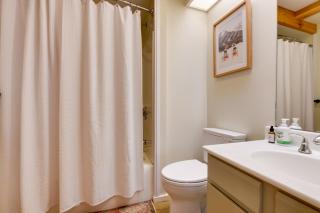 Ski-InandSki-Out Sugarbush Retreat with Indoor Hot Tub - 1