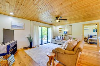 Near Table Rock Lake Family Home with Deck and Views - 4