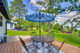Lake Views and Yard Home Near Table Rock Lake! - 9