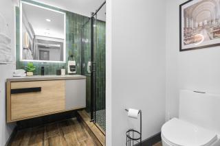 3BR3Bth Penthouse 2 Parking Spaces TD MIT Harvard - 3