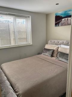 Cozy 1 bedroom, Private Entrance! - Gravesend - 5