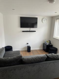 Cozy 1 bedroom, Private Entrance! - Gravesend - 3