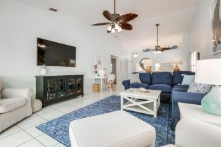 Private Pool + Backyard: Villa in North Palm Beach - 7