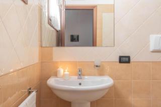 Stylish Residence Le Fontane 1 bedroom Apartment sleeps 4 person-No6887 - 1