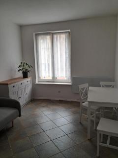 Historic Tow Center Apartment - 6