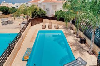 Felicity Beachside Stylish 2-BR Villa Paralimni - Paralimni - 2