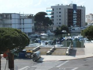 Apartamento Cerca de la Playa con Terraza y Parking en Roses, Costa Brava - ES-204-55 - 5