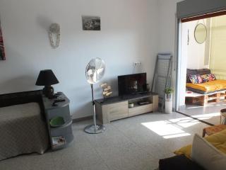 Apartamento Cerca de la Playa con Terraza y Parking en Roses, Costa Brava - ES-204-55 - 1