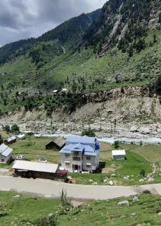 Baboon Basecamp Jagrah Z&M - - 1