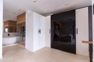 Dream 1-Bed Villa: Pool, Jacuzzi & Sauna, BBQ! - 1