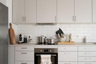 Bright Ground Floor Corner Home with Cozy Outdoor - Båstad - 6
